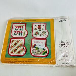 Vintage‎ The Creative Circle Christmas Holiday Mini Stockings Kit Crafting #2255